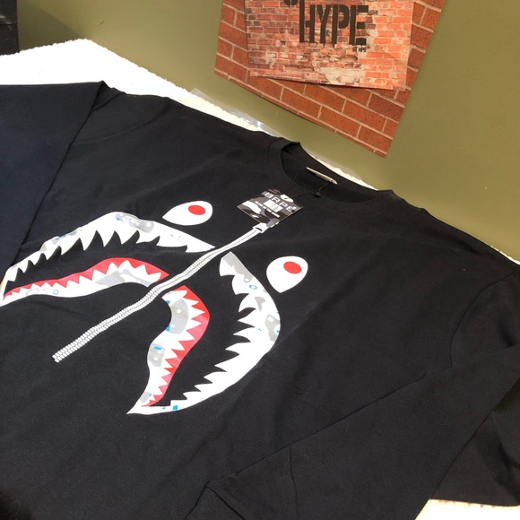 Bape space camo long sleeve shark. - Picture 3 of 6